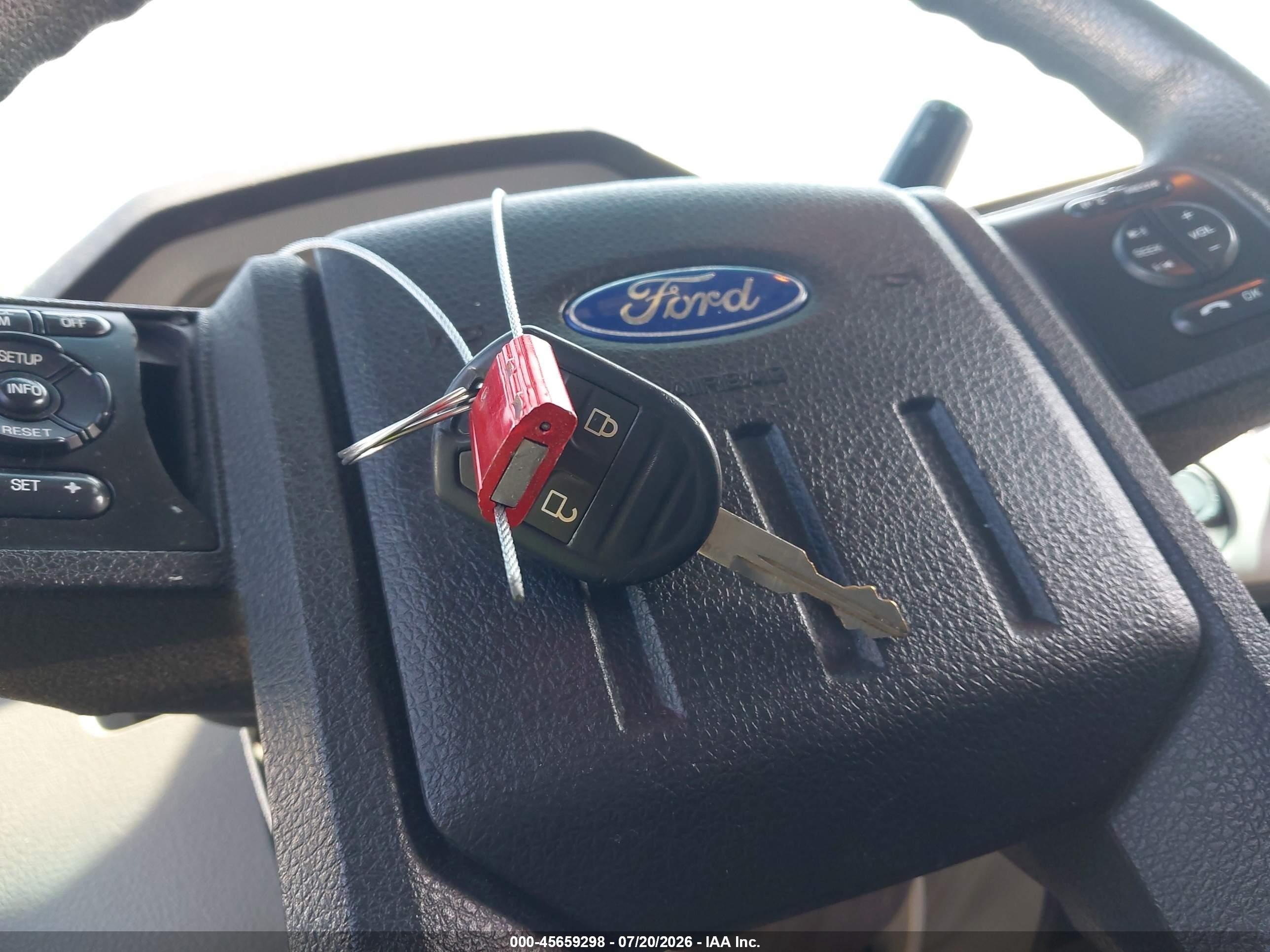 2015 Ford F-250 Xlt Белый vin: 1FT7X2B6XFEA43229