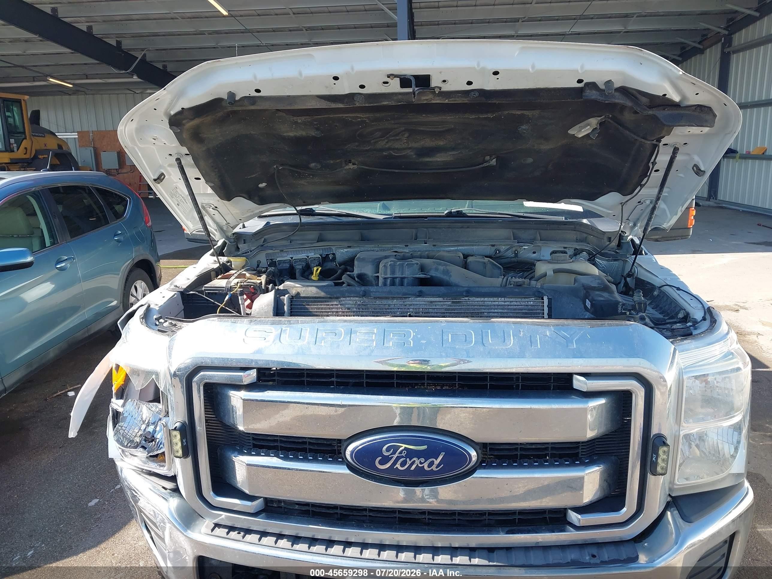 2015 Ford F-250 Xlt Белый vin: 1FT7X2B6XFEA43229