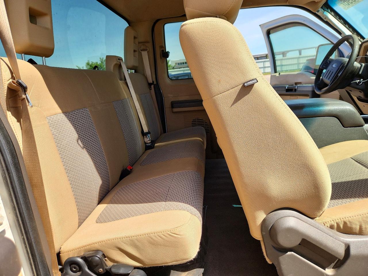 2012 Ford F250 Super Duty White vin: 1FT7X2BT0CEC55834