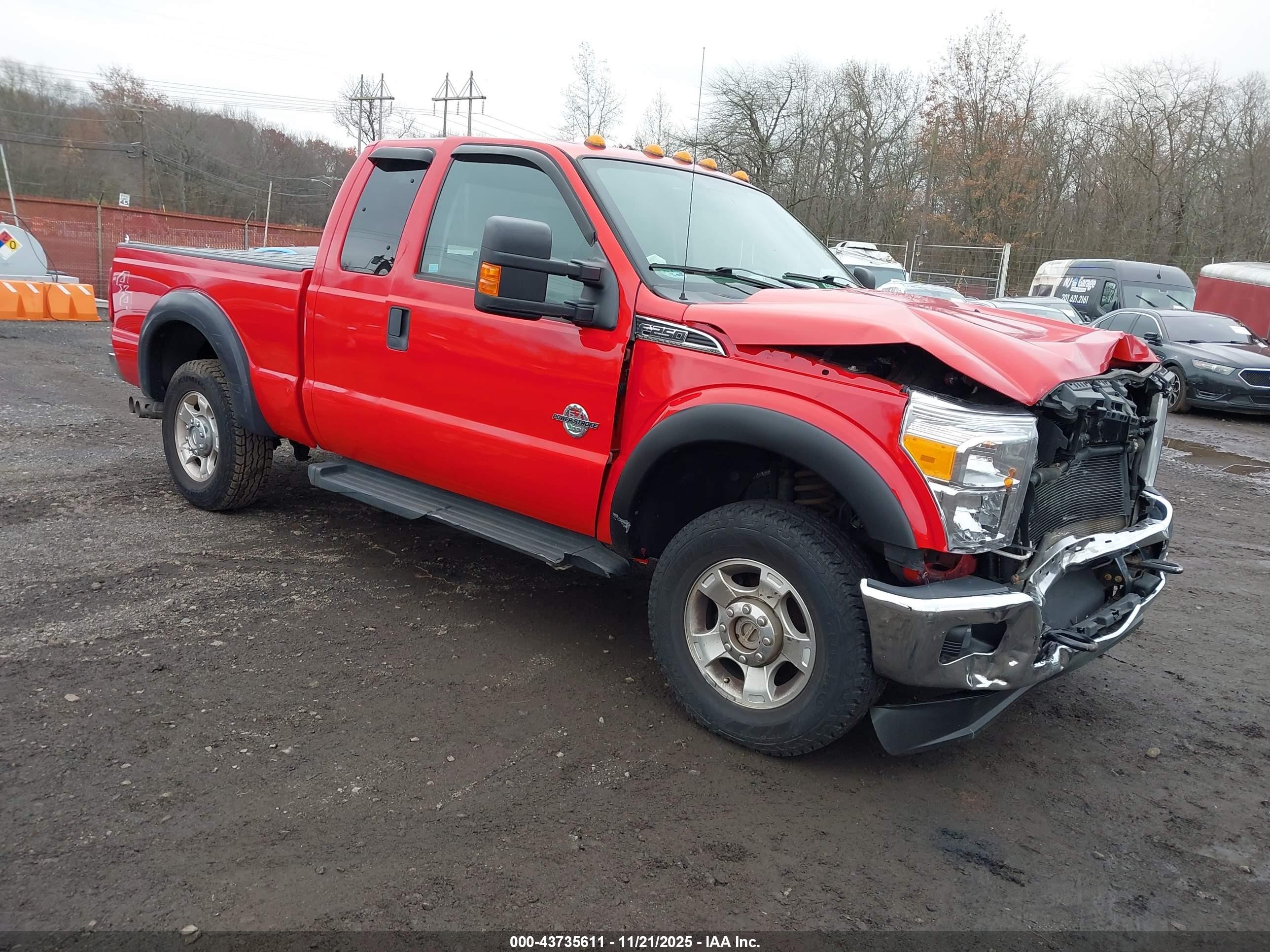 2013 Ford F-250 Xlt Red vin: 1FT7X2BT0DEB06910