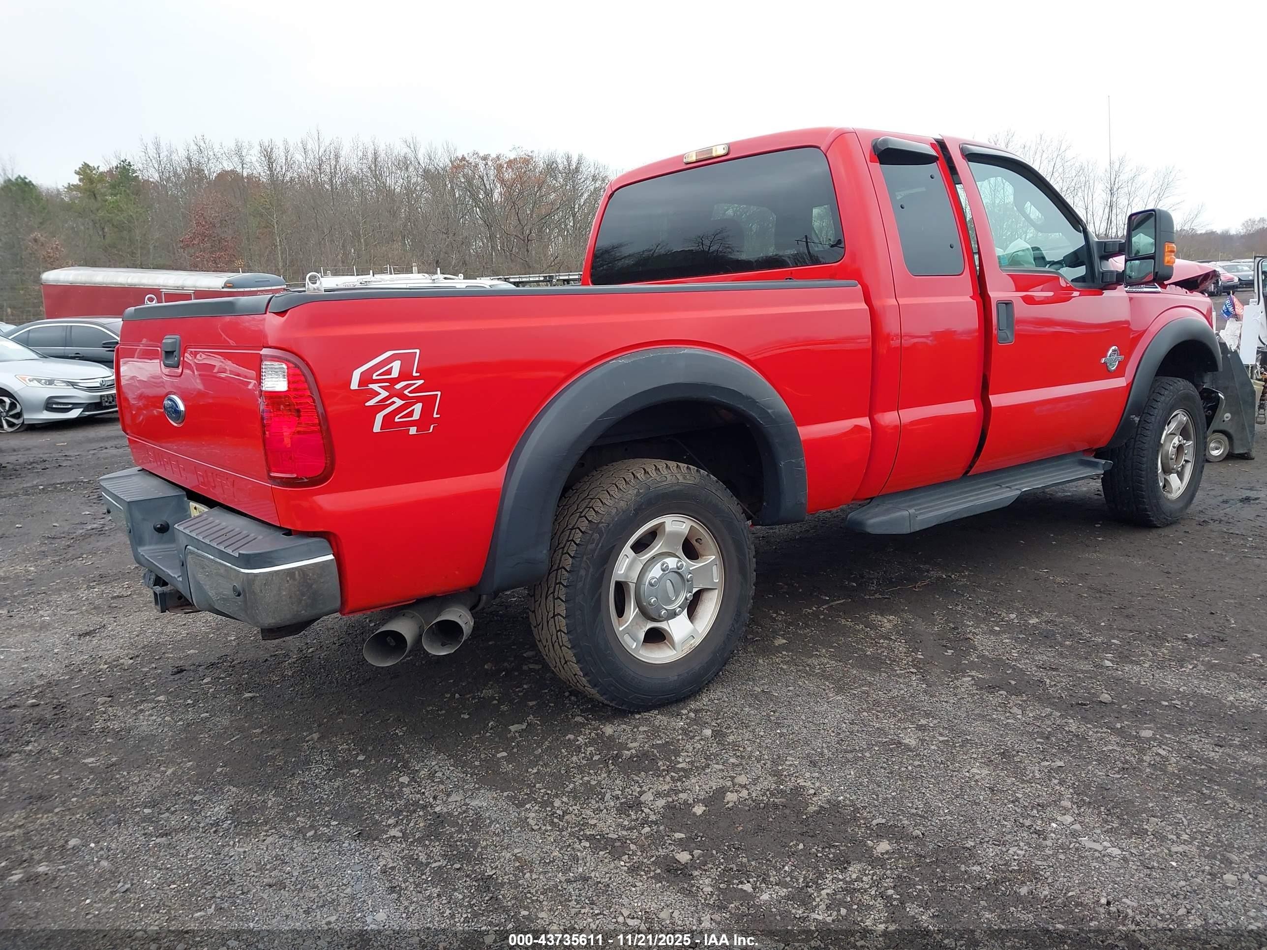 2013 Ford F-250 Xlt Red vin: 1FT7X2BT0DEB06910