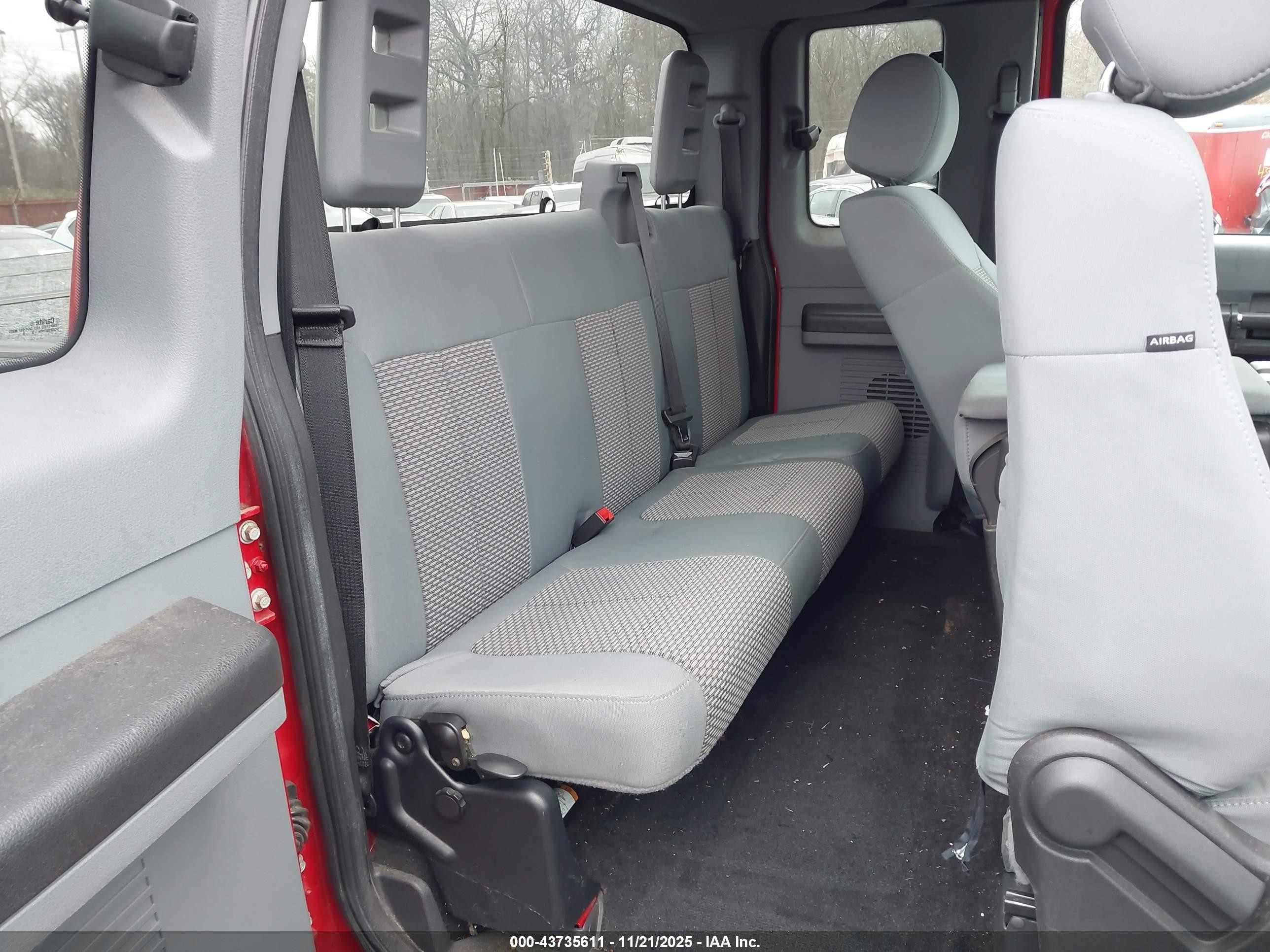 2013 Ford F-250 Xlt Red vin: 1FT7X2BT0DEB06910