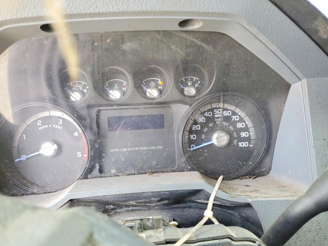 2011 Ford F250 Super Duty White vin: 1FT7X2BT2BEC84489