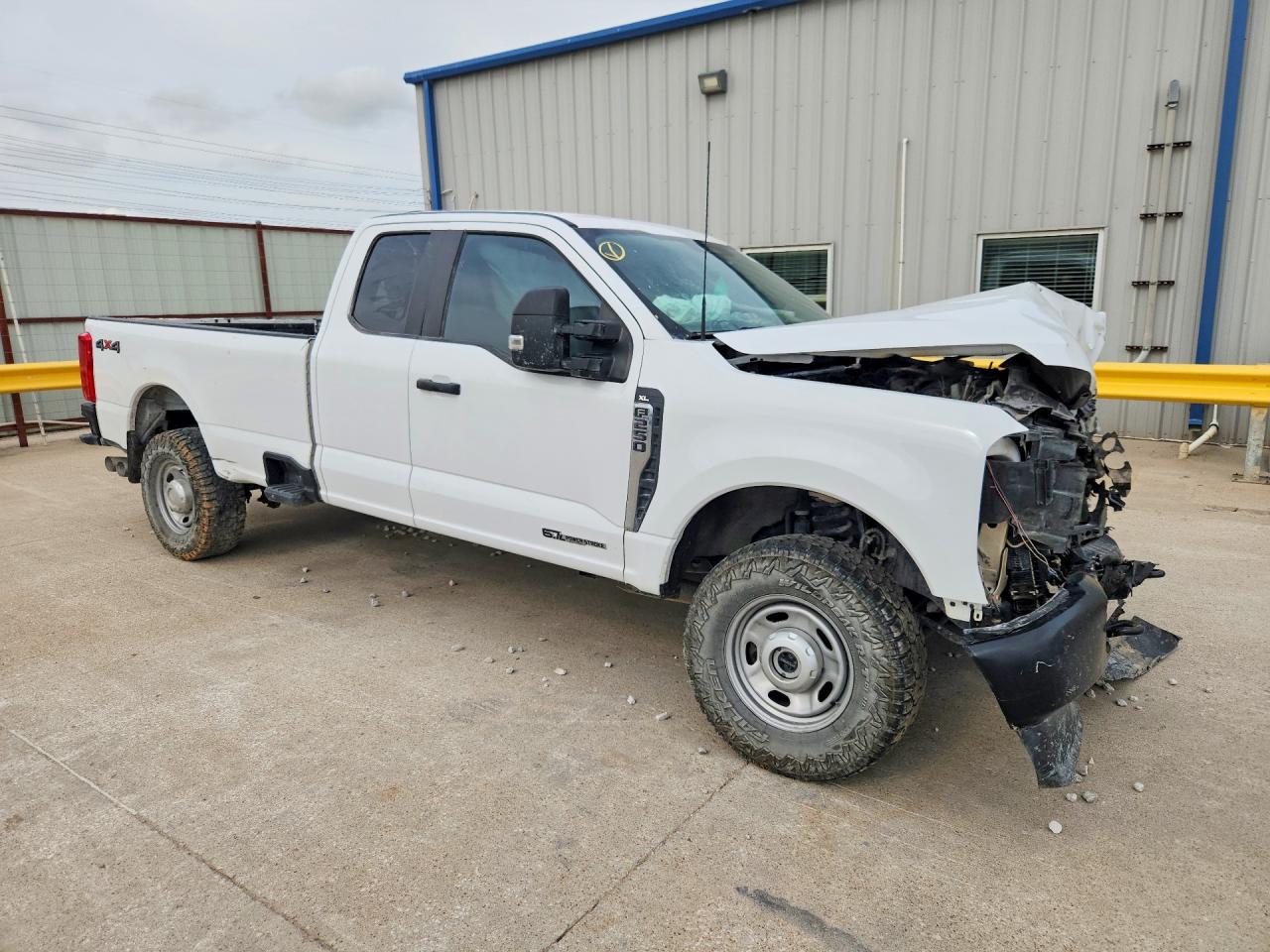 2024 Ford F250 Super Duty White vin: 1FT7X2BT6REC44393