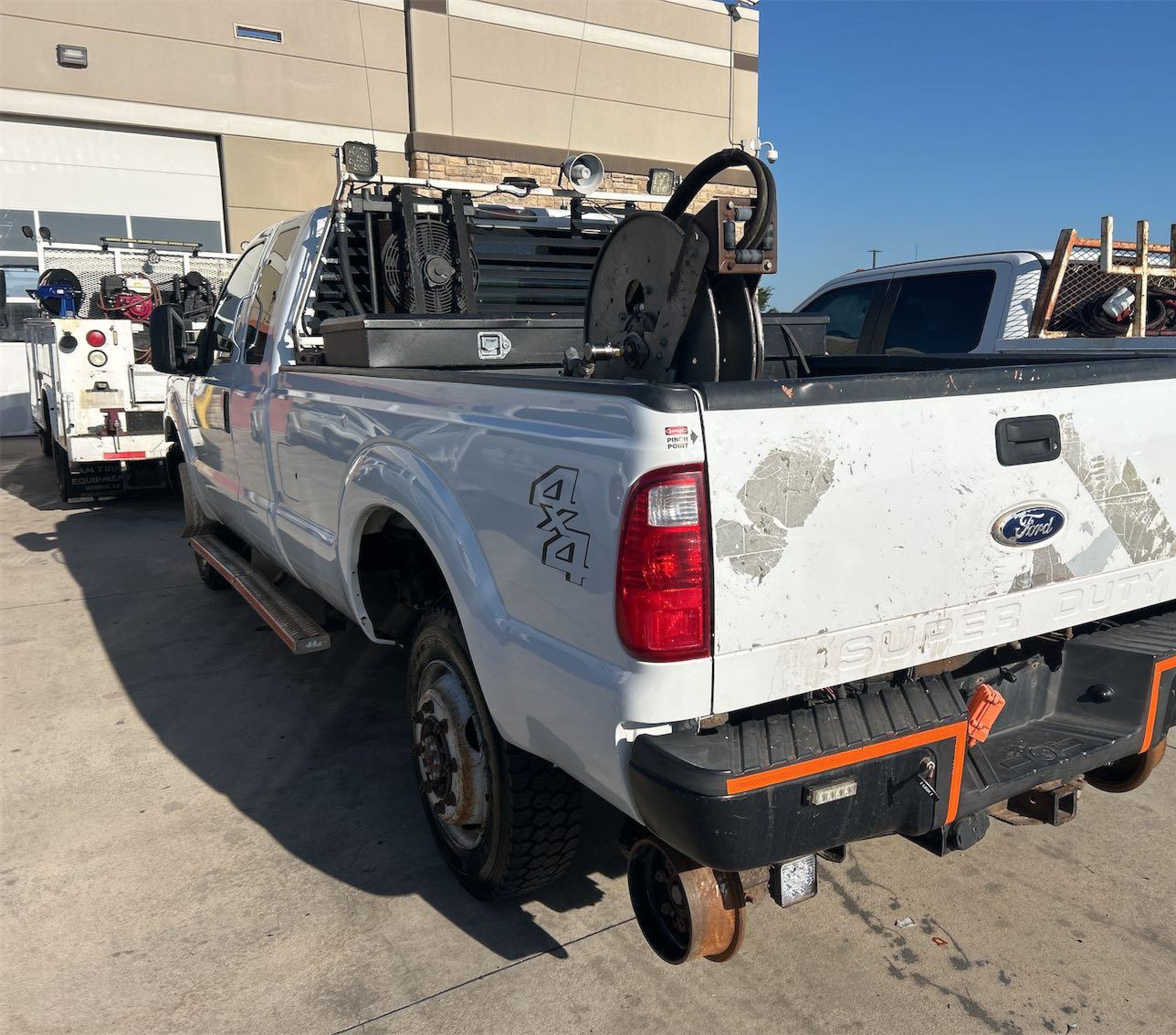2011 Ford F-350 Xl vin: 1FT7X3B67BED10858