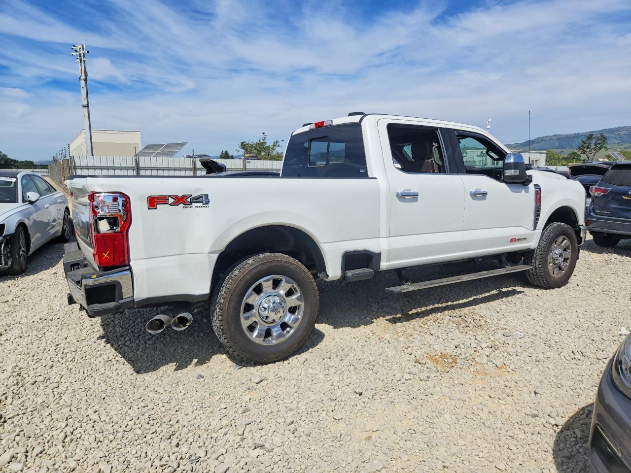 2025 Ford F-250 Super Duty White vin: 1FT8W2BM3SEC79303