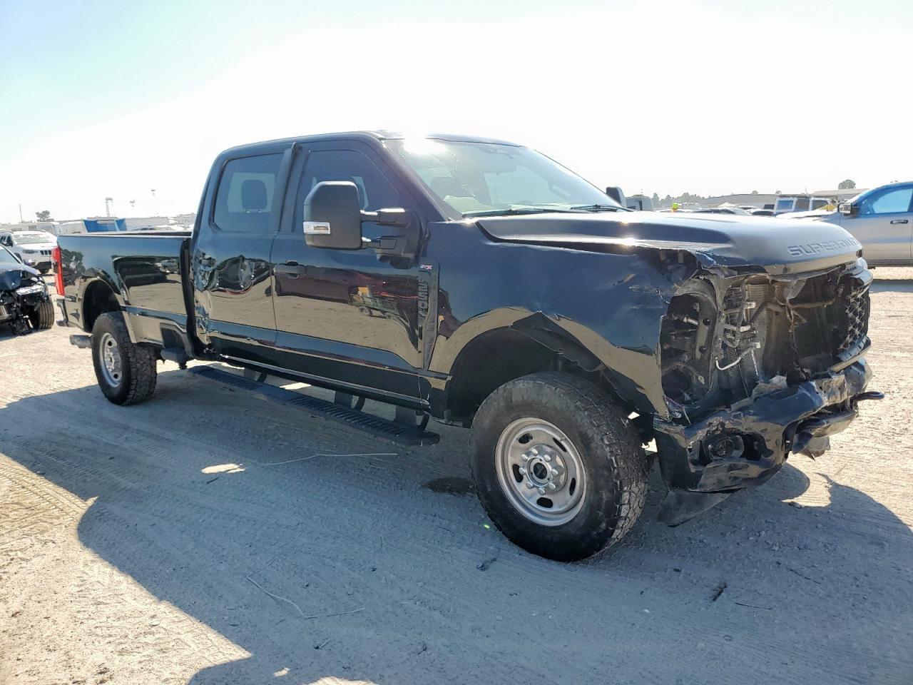 2024 Ford F250 Super Duty Black vin: 1FT8W2BT0RED01663