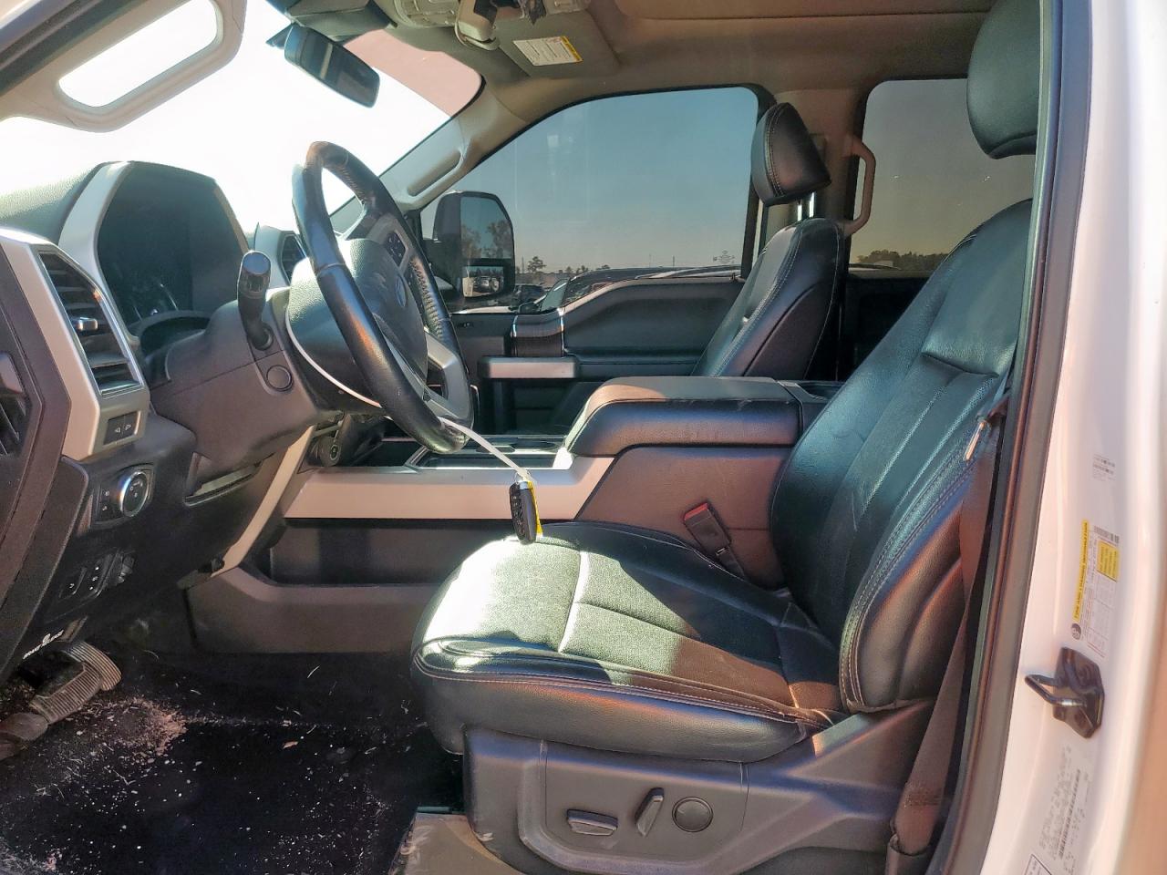2021 Ford F250 Super Duty White vin: 1FT8W2BT4MEE07073