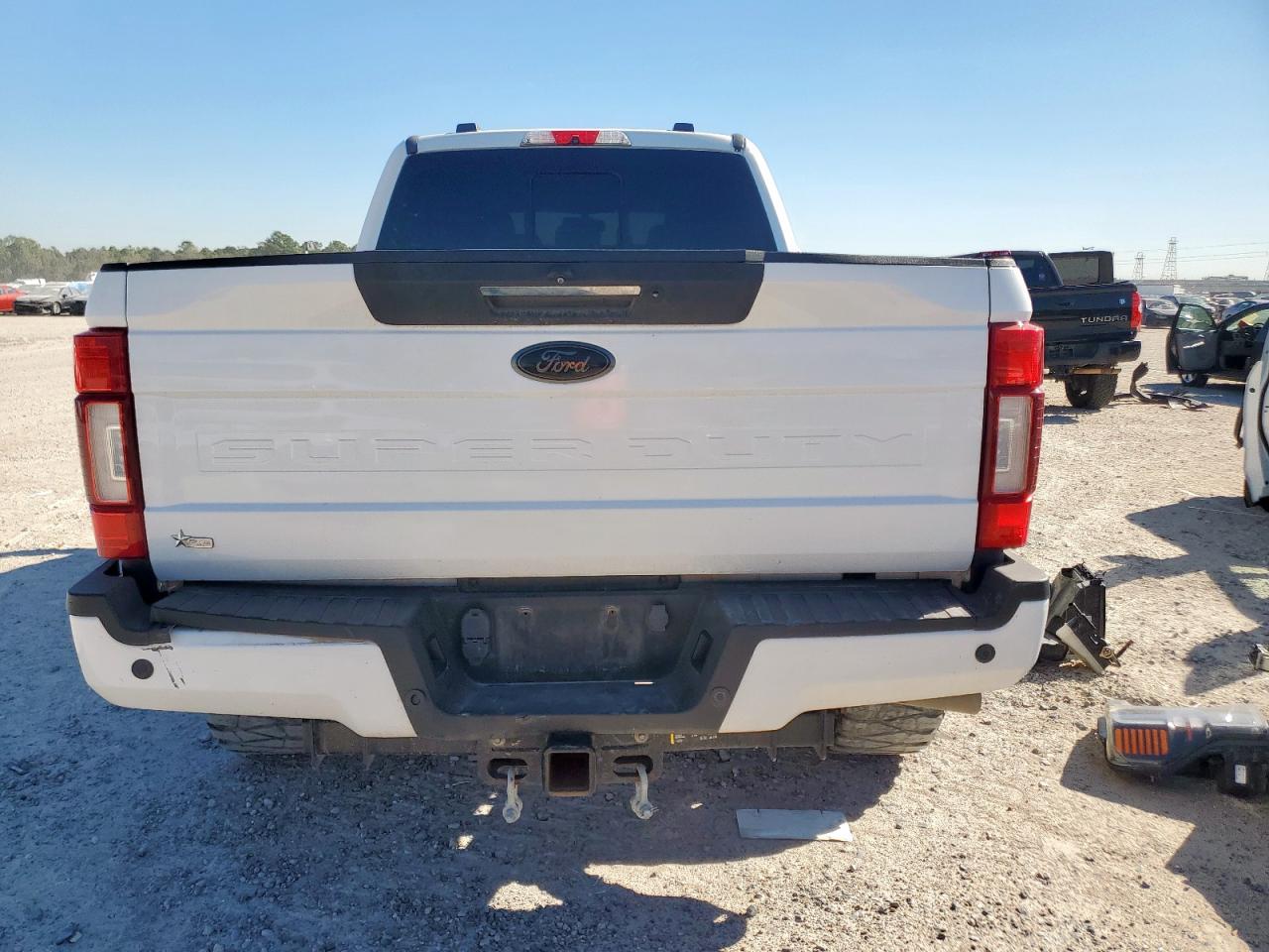 2021 Ford F250 Super Duty White vin: 1FT8W2BT4MEE07073