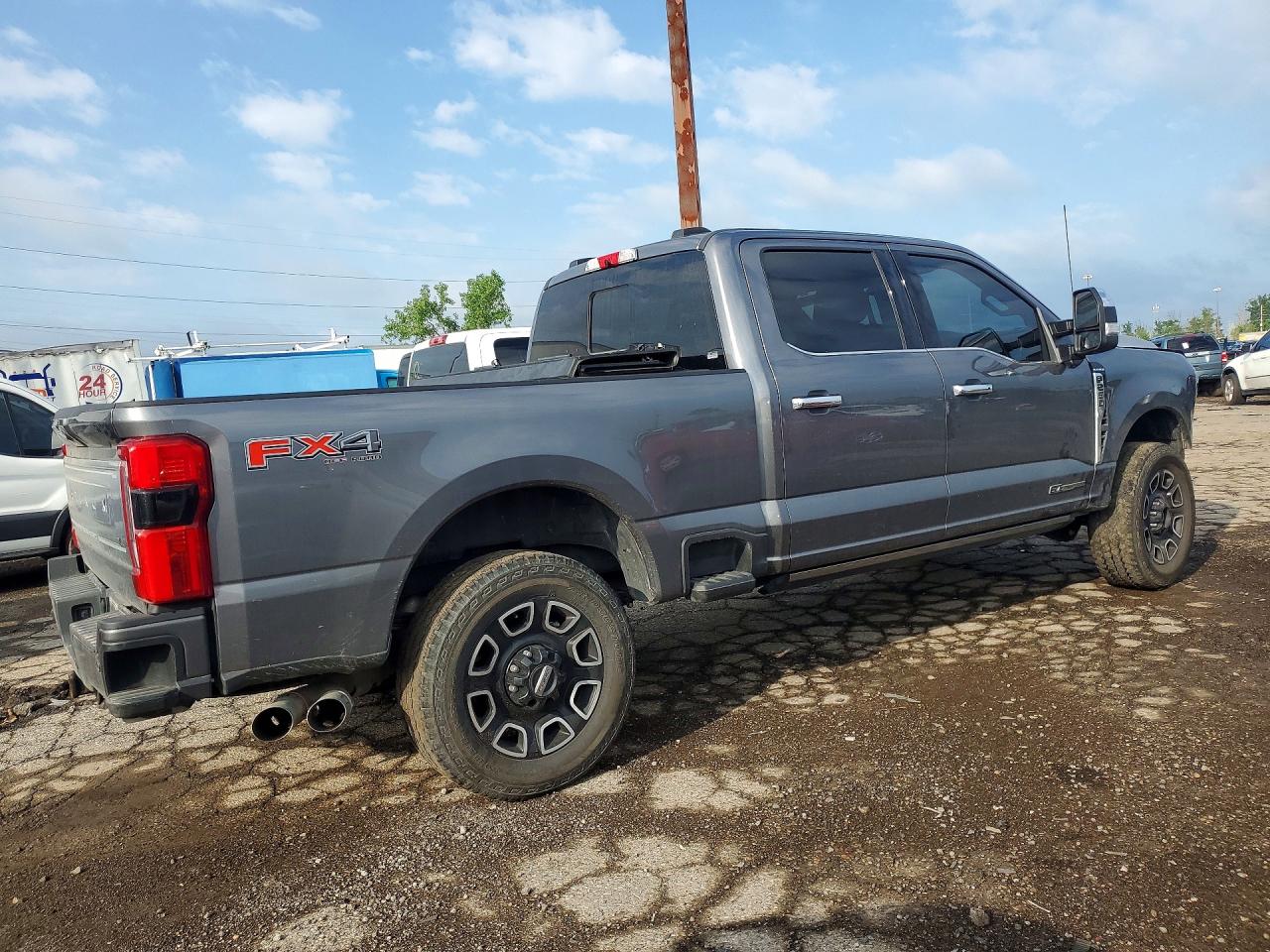 2024 Ford F250 Super Duty Gray vin: 1FT8W2BT7REE09682