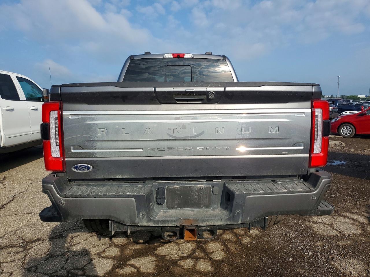 2024 Ford F250 Super Duty Gray vin: 1FT8W2BT7REE09682