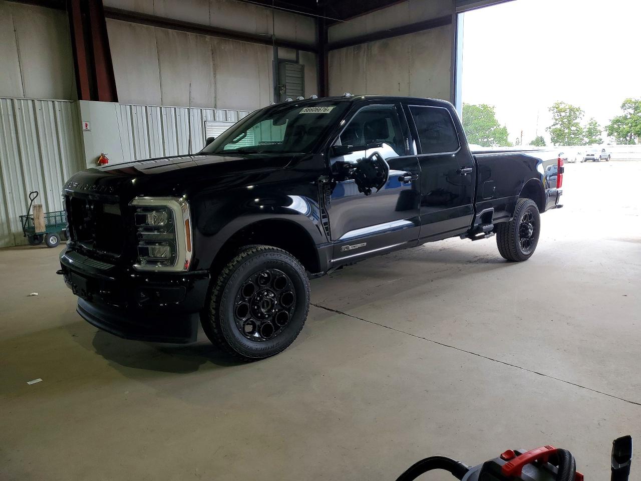 2024 Ford F250 Super Duty Black vin: 1FT8W2BT9REF78389