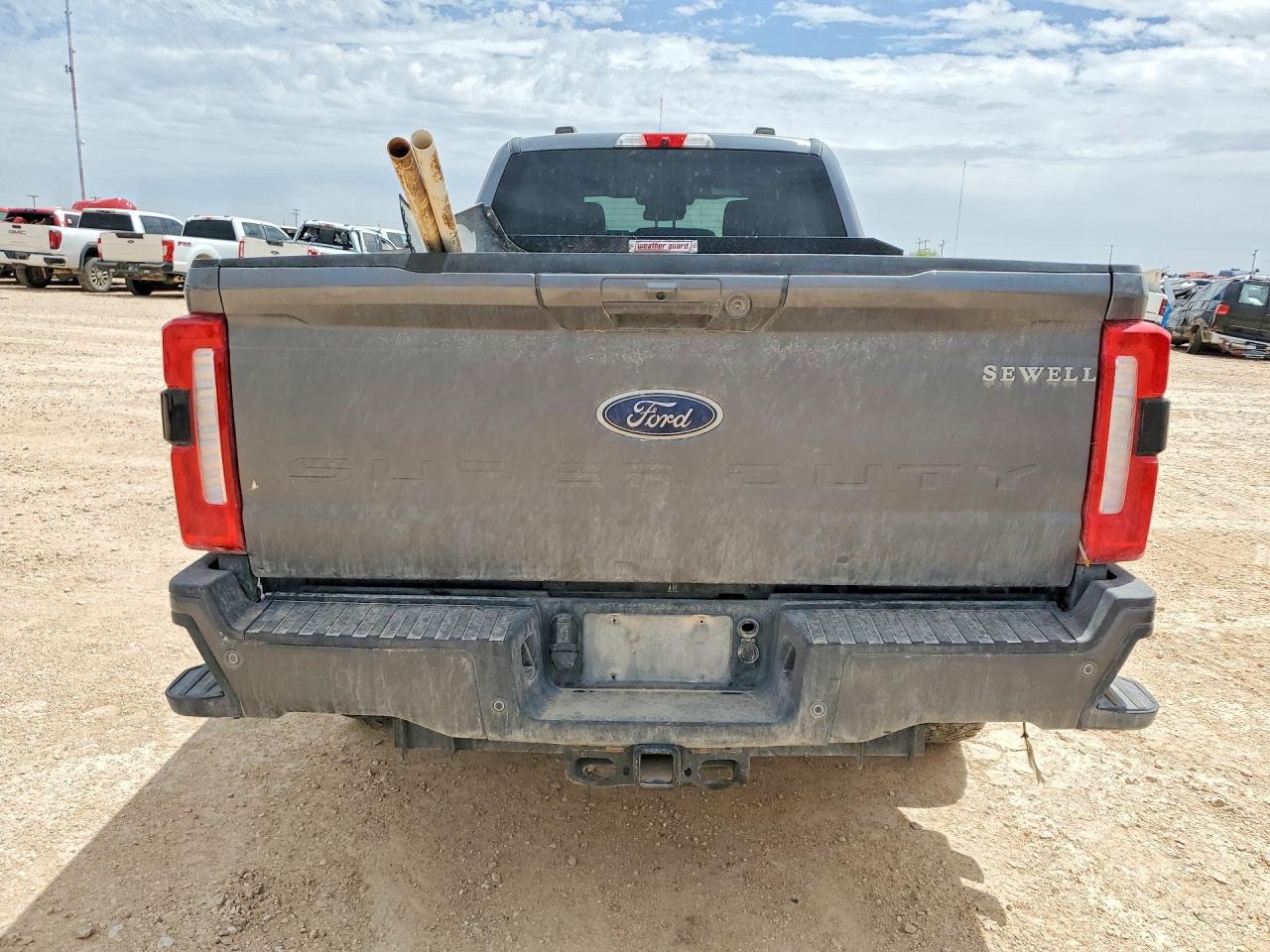 2024 Ford F250 Super Duty Gray vin: 1FT8W2BTXRED14856