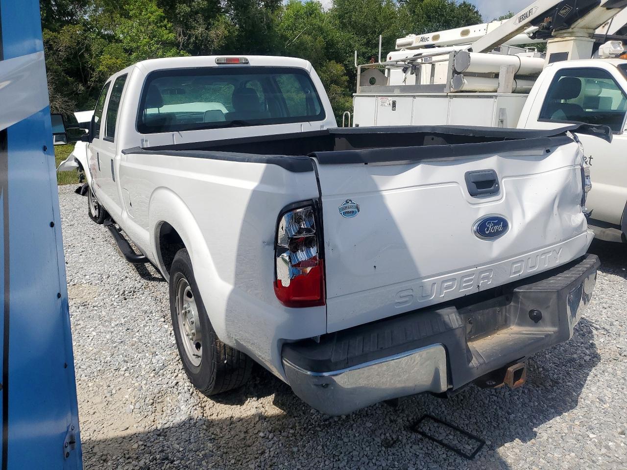 2015 Ford F350 Super Duty White vin: 1FT8W3AT6FEC53167