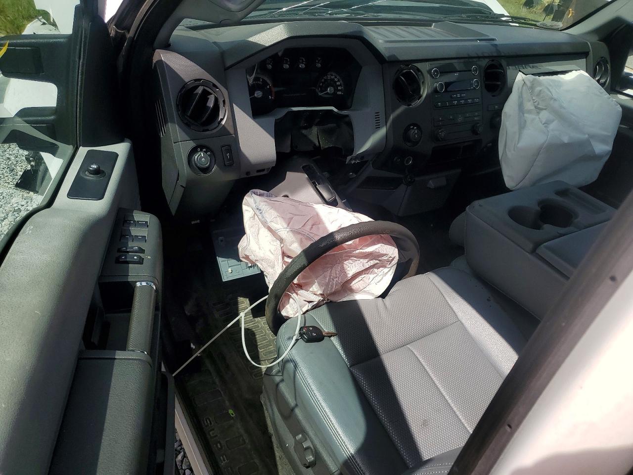 2015 Ford F350 Super Duty White vin: 1FT8W3AT6FEC53167