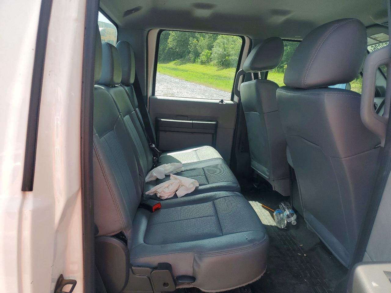 2015 Ford F350 Super Duty White vin: 1FT8W3AT6FEC53167