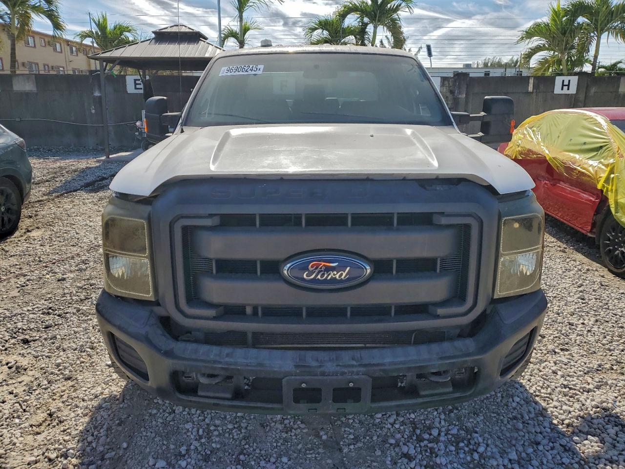 2014 Ford F350 Super Duty White vin: 1FT8W3AT7EEA98238