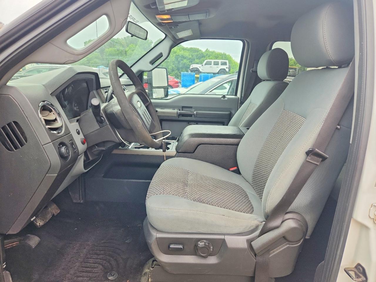 2012 Ford F350 Super Duty White vin: 1FT8W3B60CEA23225