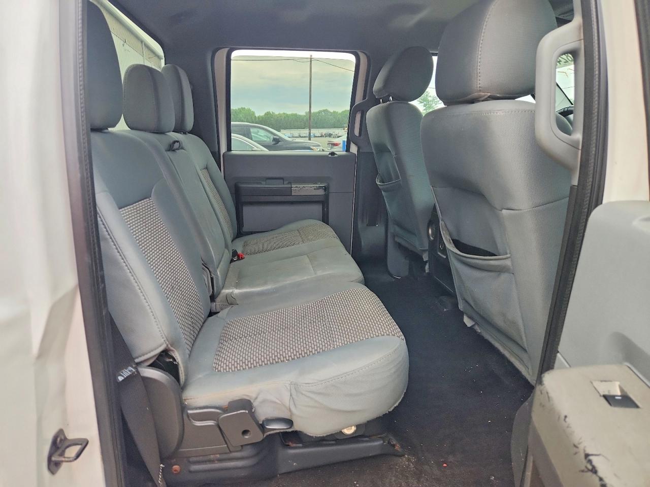 2012 Ford F350 Super Duty White vin: 1FT8W3B60CEA23225