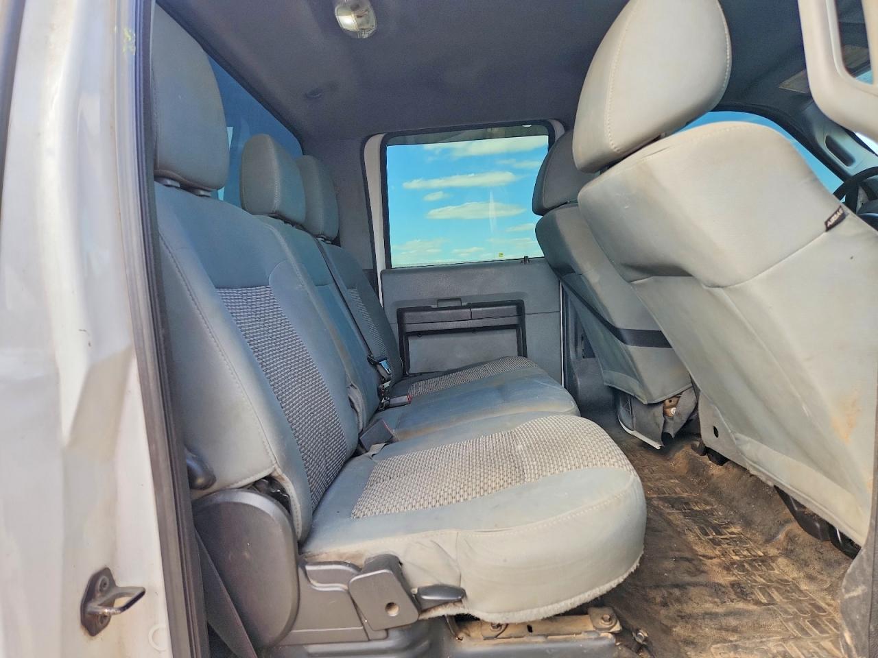2015 Ford F350 Super Duty Белый vin: 1FT8W3B64FEB68000