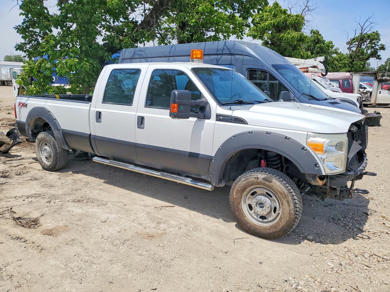2012 Ford F350 Super Duty White vin: 1FT8W3B6XCEA10076