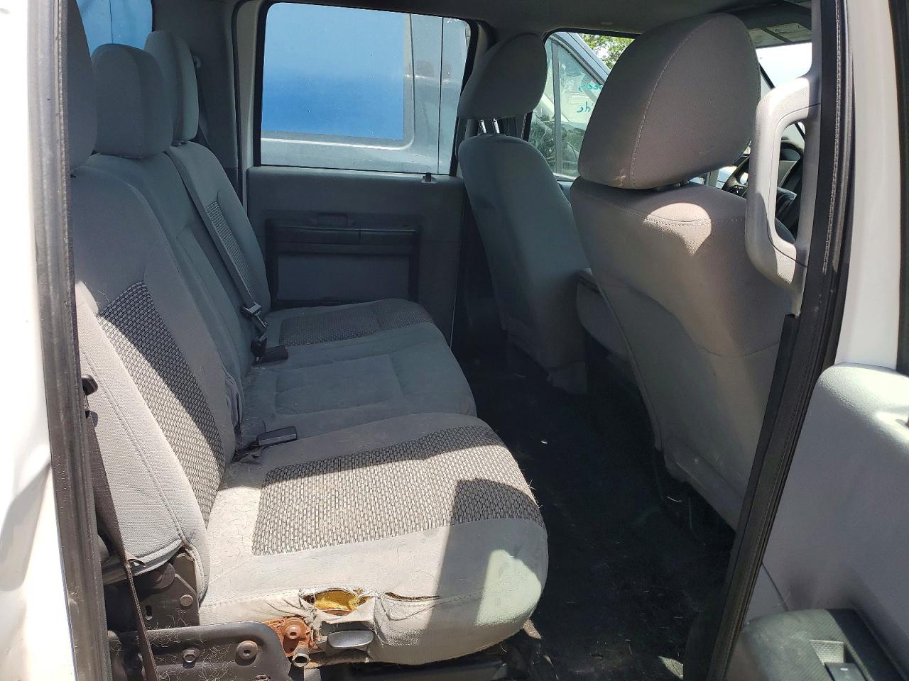 2012 Ford F350 Super Duty White vin: 1FT8W3B6XCEA10076