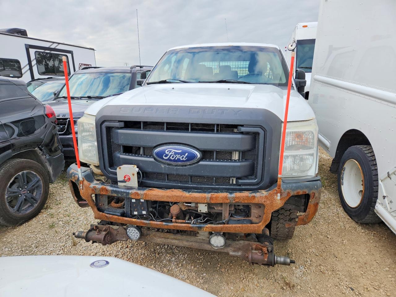 2013 Ford F350 Super Duty White vin: 1FT8W3B6XDEB16092