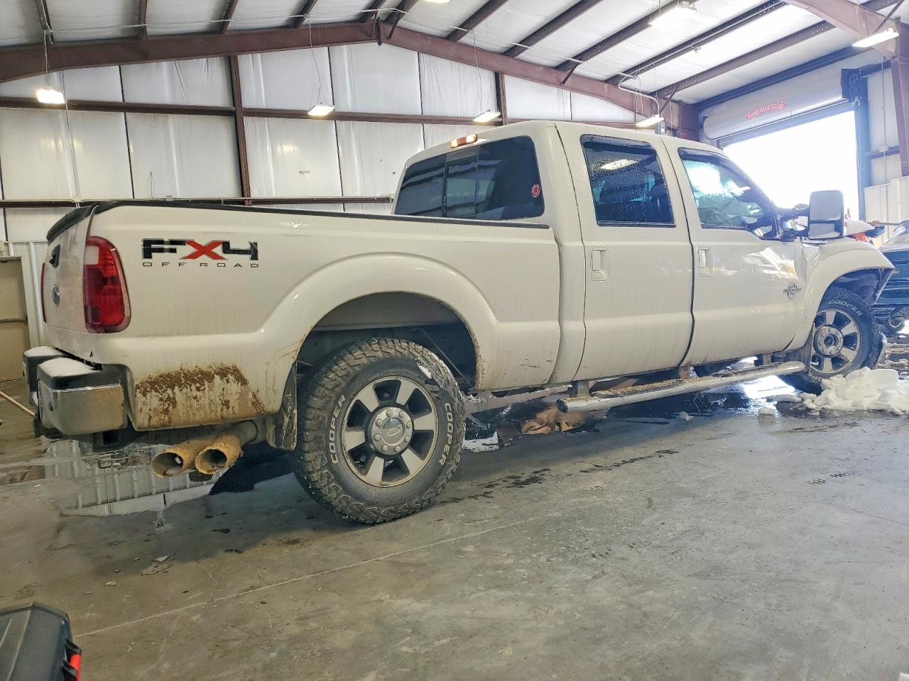 2011 Ford F350 Super Duty White vin: 1FT8W3BT0BEB09378
