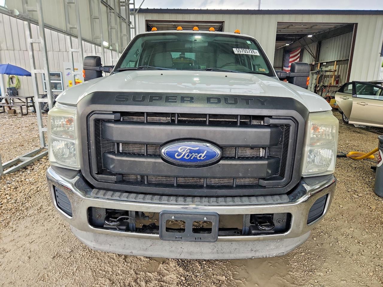 2011 Ford F350 White vin: 1FT8W3BT0BEC34879