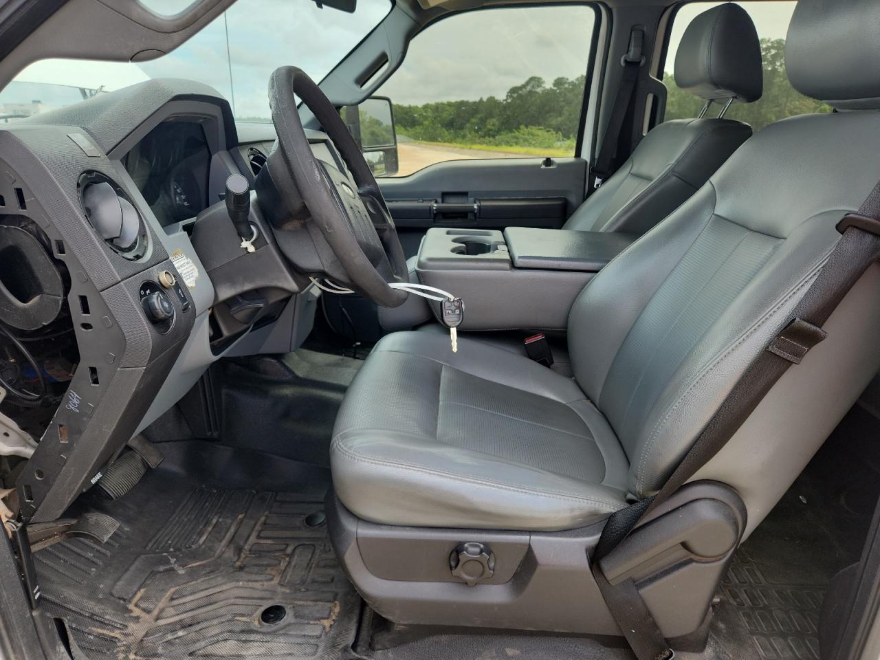 2012 Ford F350 Super Duty White vin: 1FT8W3BT1CEC67701 Damage: Steering Wheel, Worn, Replacement Required