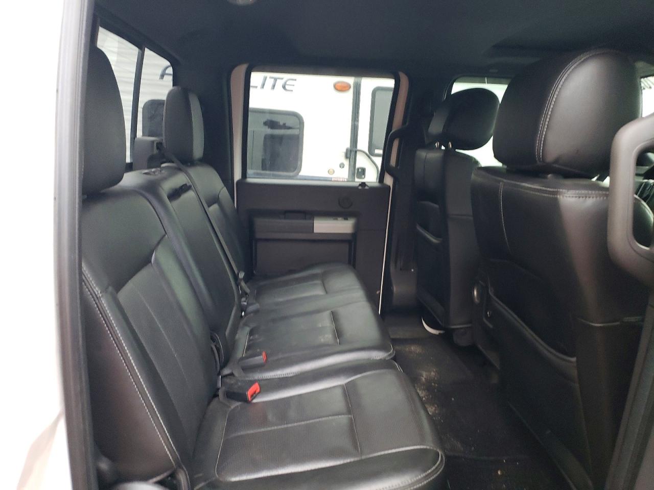 2015 Ford F350 Super Duty White vin: 1FT8W3BT1FEA87929