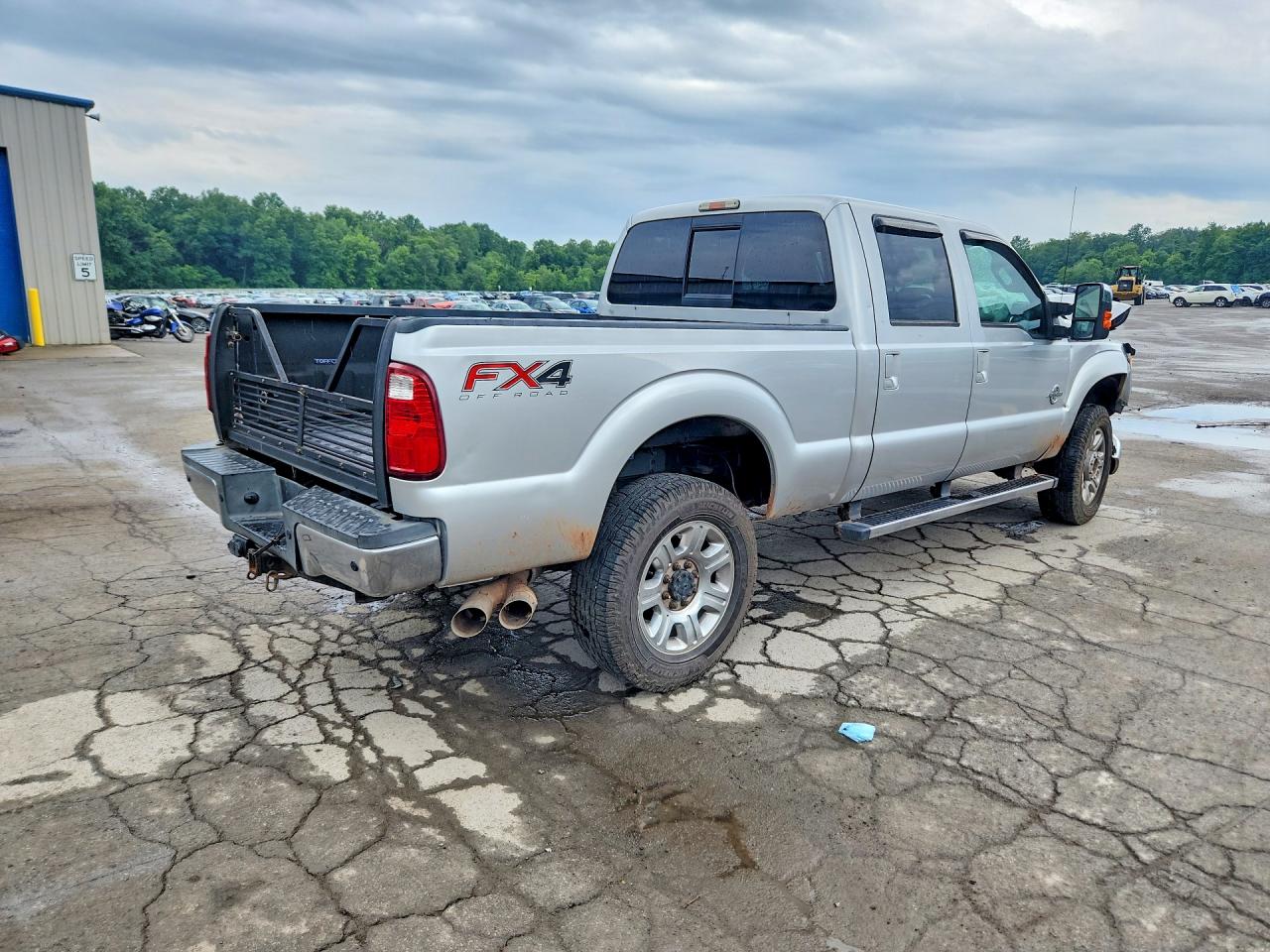 2015 Ford F350 Super Duty Silver vin: 1FT8W3BT1FEB99923