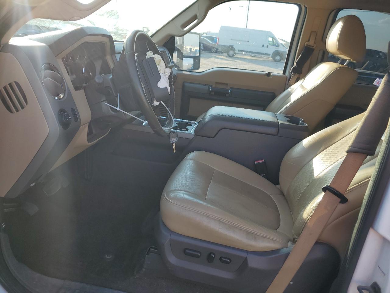 2011 Ford F350 Super Duty White vin: 1FT8W3BT2BEA04115