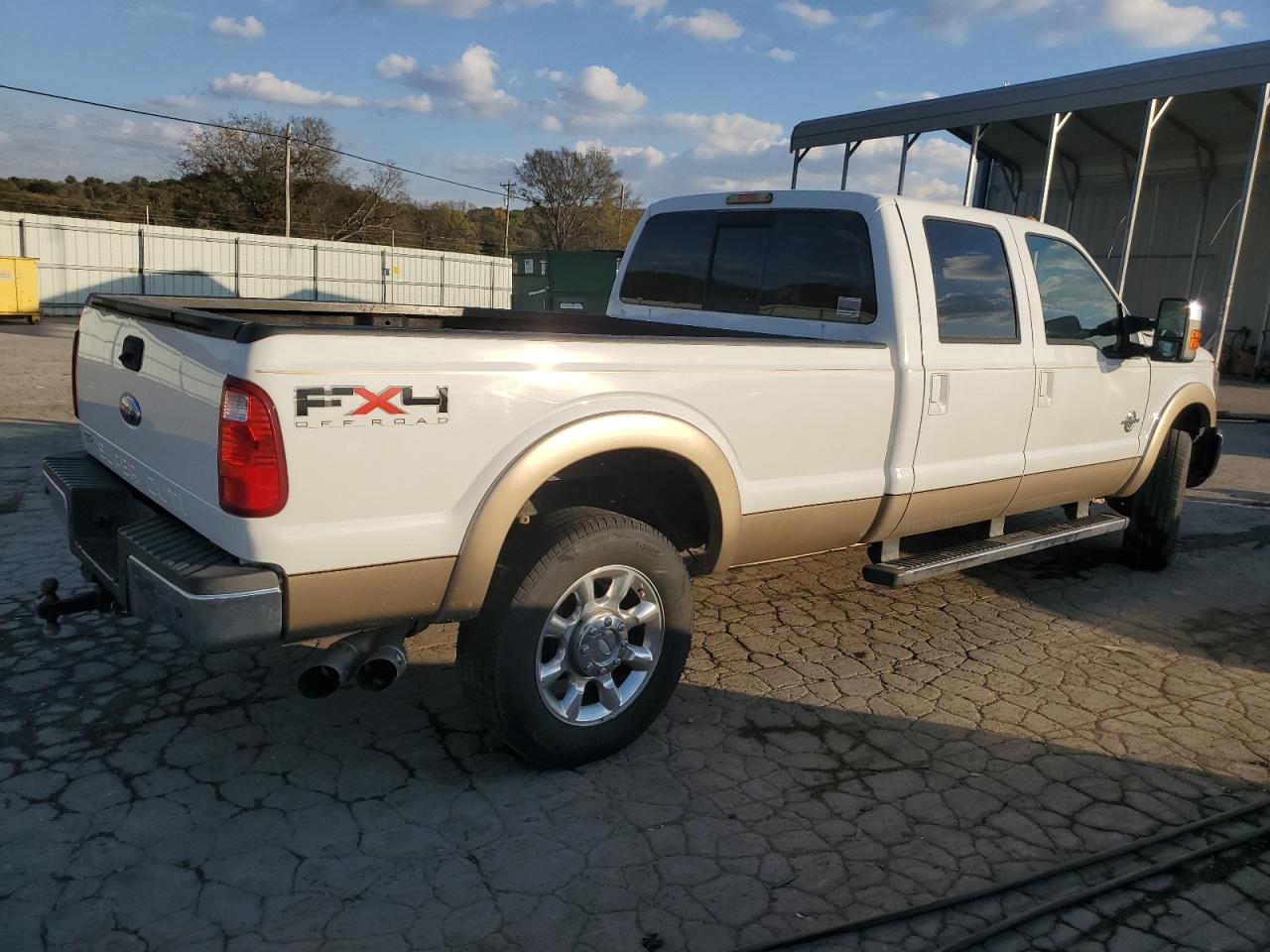 2011 Ford F350 Super Duty White vin: 1FT8W3BT2BEA04115