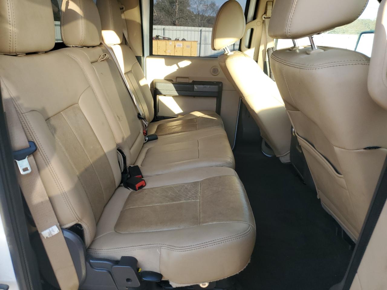 2011 Ford F350 Super Duty White vin: 1FT8W3BT2BEA04115