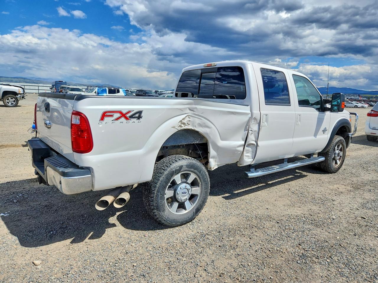 2015 Ford F350 Super Duty White vin: 1FT8W3BT2FEA23334
