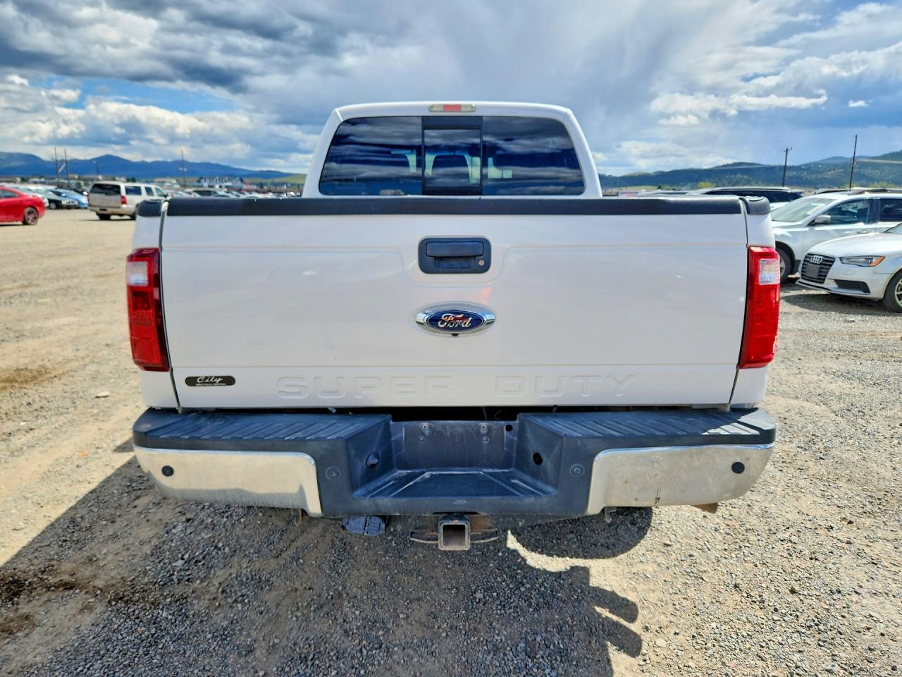 2015 Ford F350 Super Duty White vin: 1FT8W3BT2FEA23334