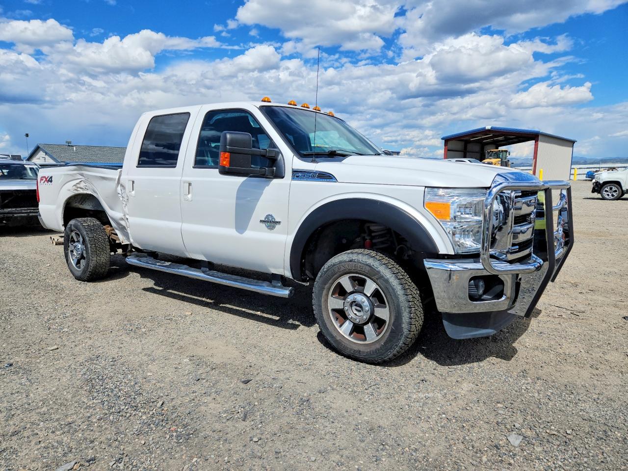 2015 Ford F350 Super Duty White vin: 1FT8W3BT2FEA23334
