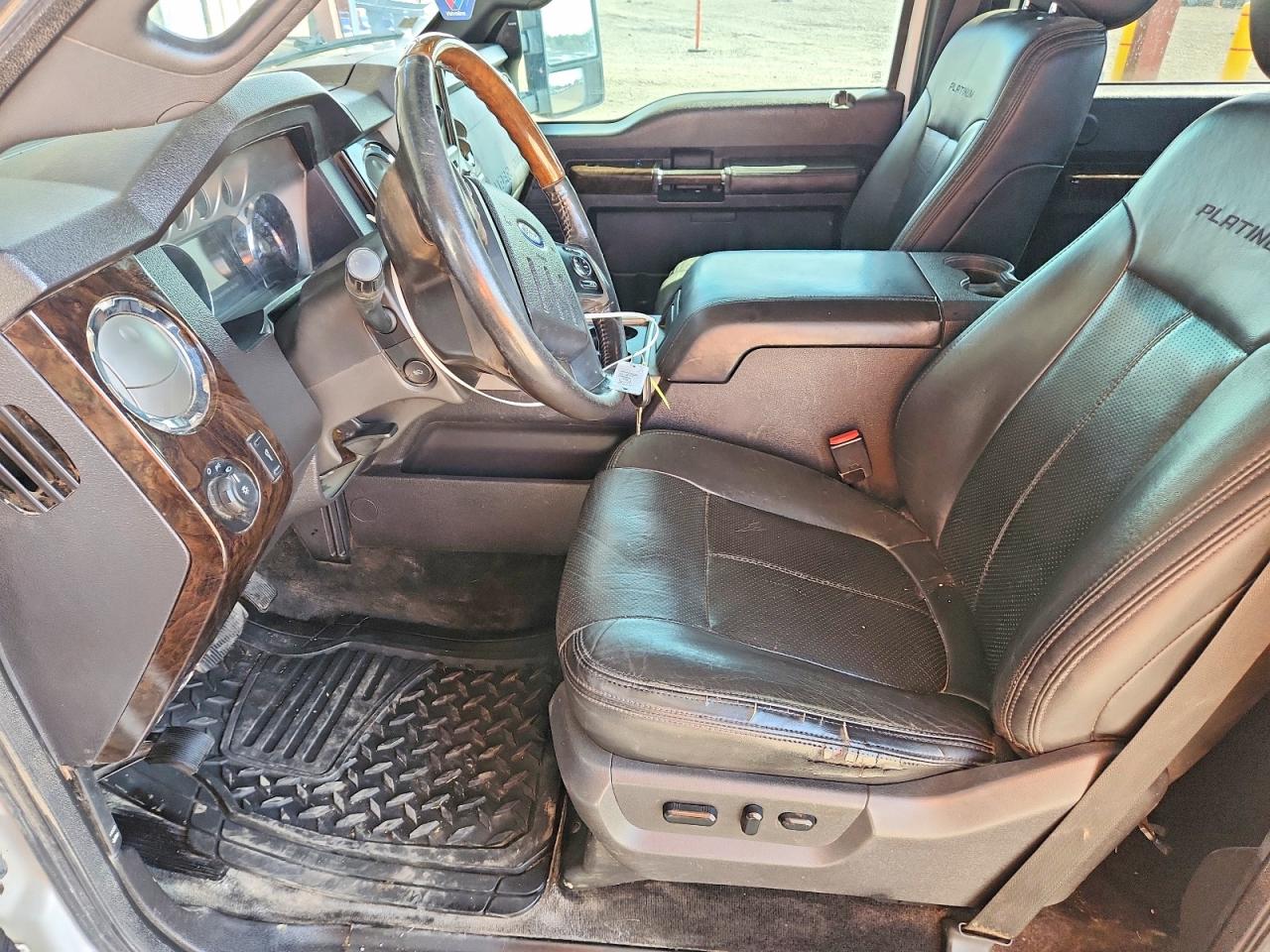 2015 Ford F350 Super Duty White vin: 1FT8W3BT2FEA87504