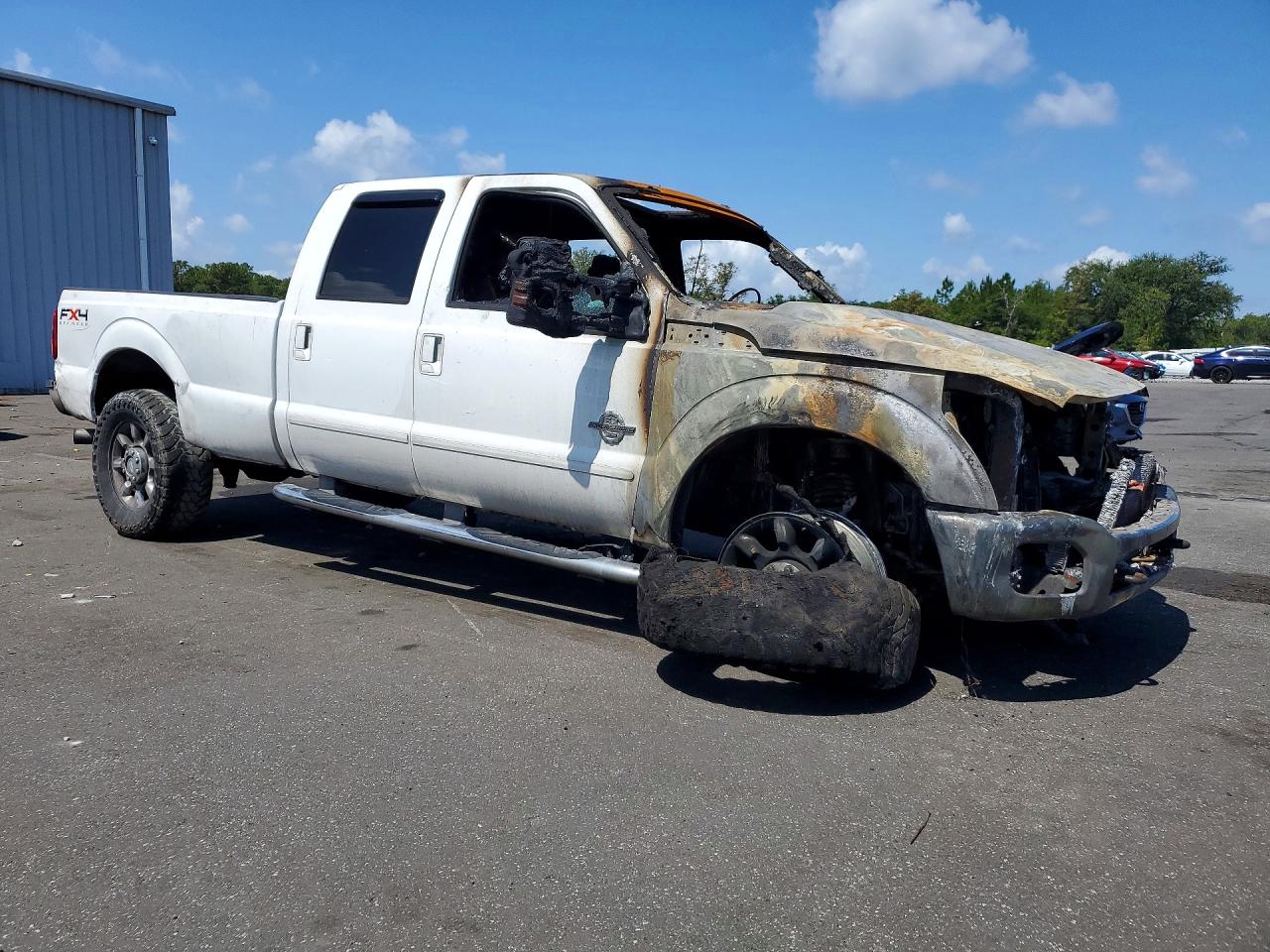 2011 Ford F350 Super Duty White vin: 1FT8W3BT3BEB72085