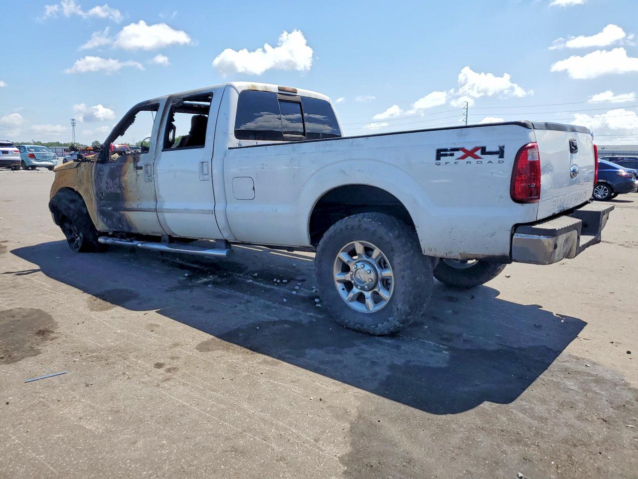 2011 Ford F350 Super Duty White vin: 1FT8W3BT3BEB72085
