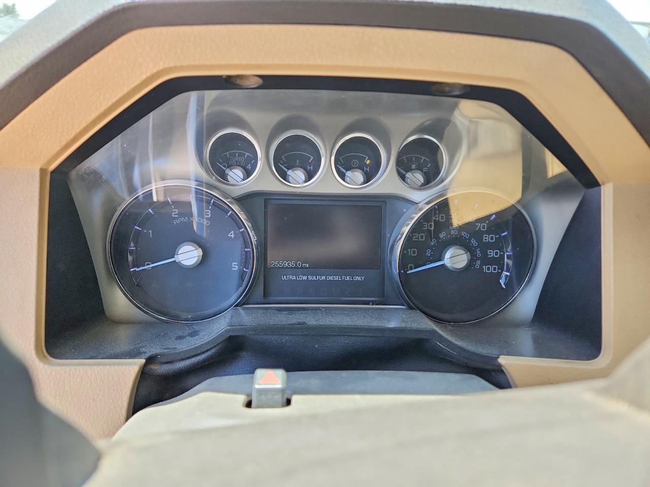 2011 Ford F350 Super Duty White vin: 1FT8W3BT3BEC16117