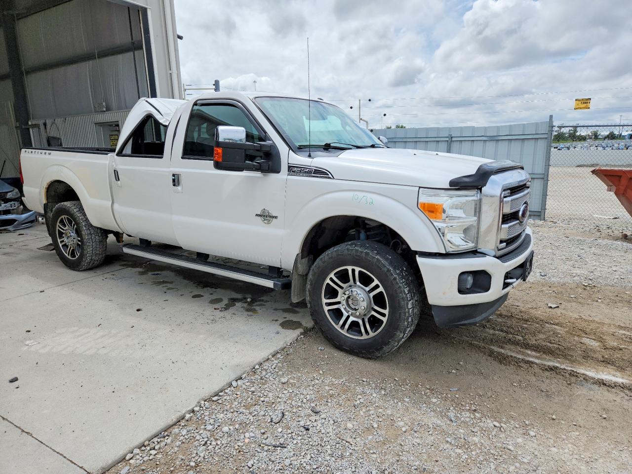 2015 Ford F350 Super Duty White vin: 1FT8W3BT3FED40572