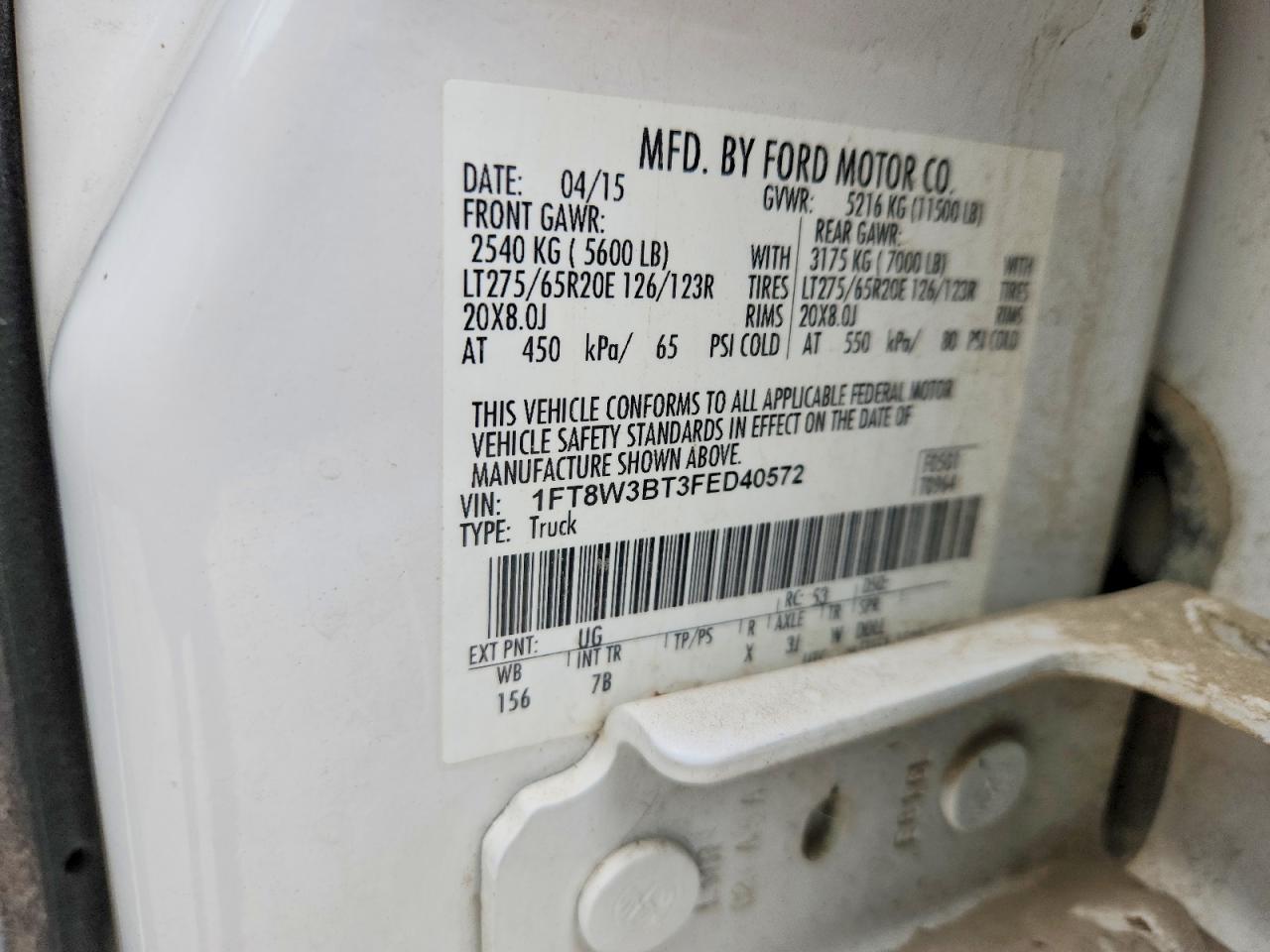 2015 Ford F350 Super Duty White vin: 1FT8W3BT3FED40572