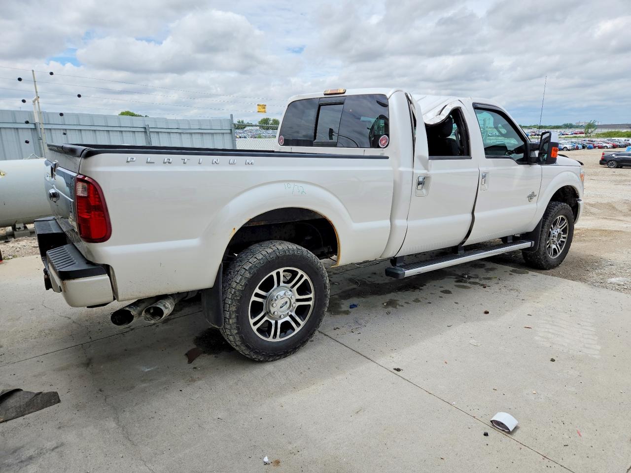 2015 Ford F350 Super Duty White vin: 1FT8W3BT3FED40572