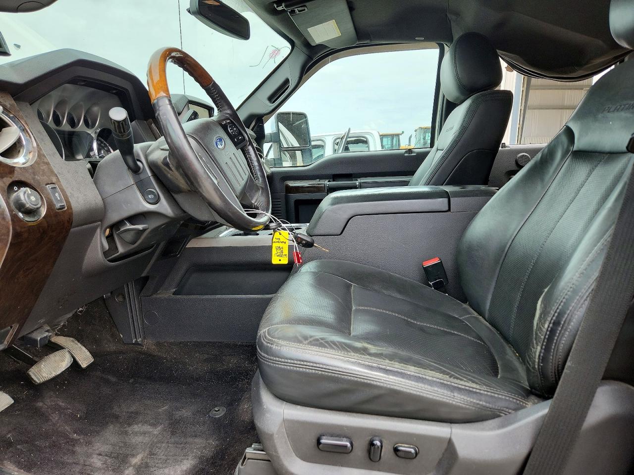 2015 Ford F350 Super Duty White vin: 1FT8W3BT3FED40572