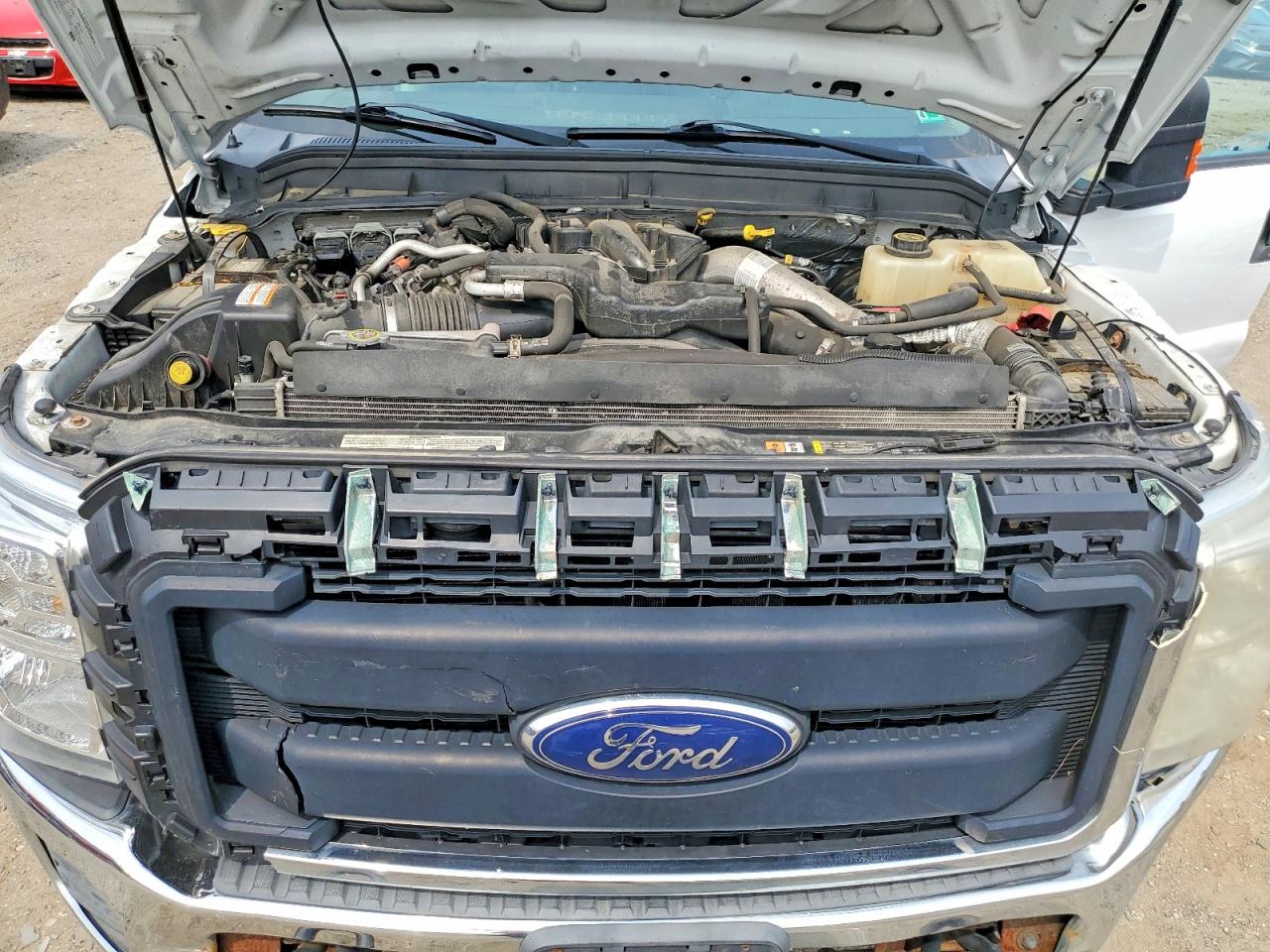 2016 Ford F350 Super Duty White vin: 1FT8W3BT4GEC59470