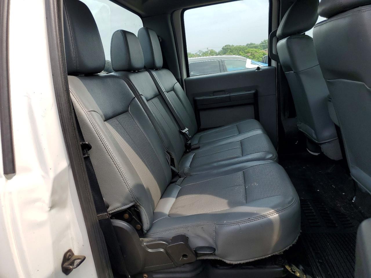2016 Ford F350 Super Duty White vin: 1FT8W3BT4GEC59470
