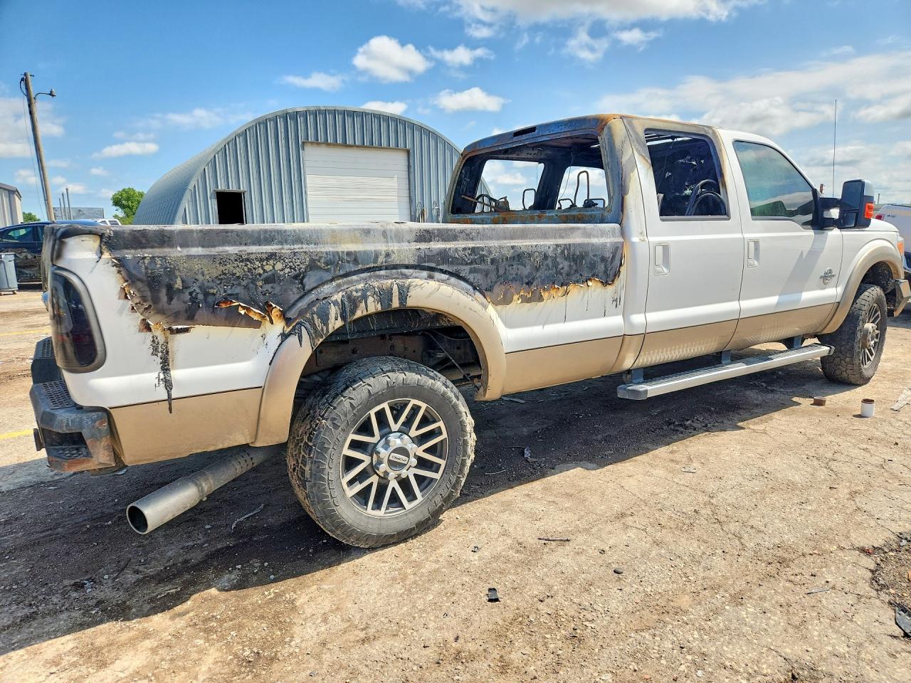 2014 Ford F350 Super Duty White vin: 1FT8W3BT7EEA15051