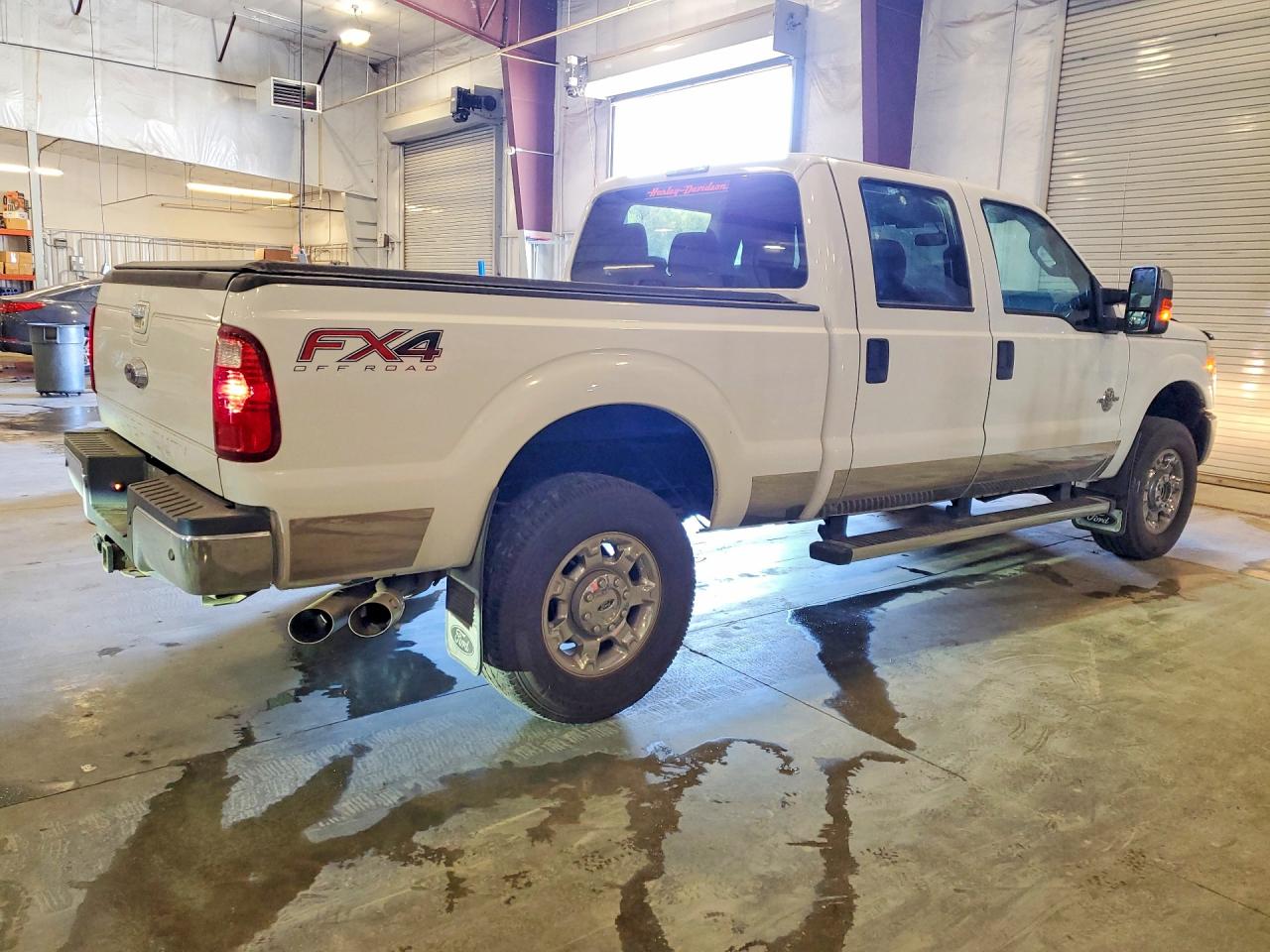 2014 Ford F350 Super Duty White vin: 1FT8W3BT8EEB78534